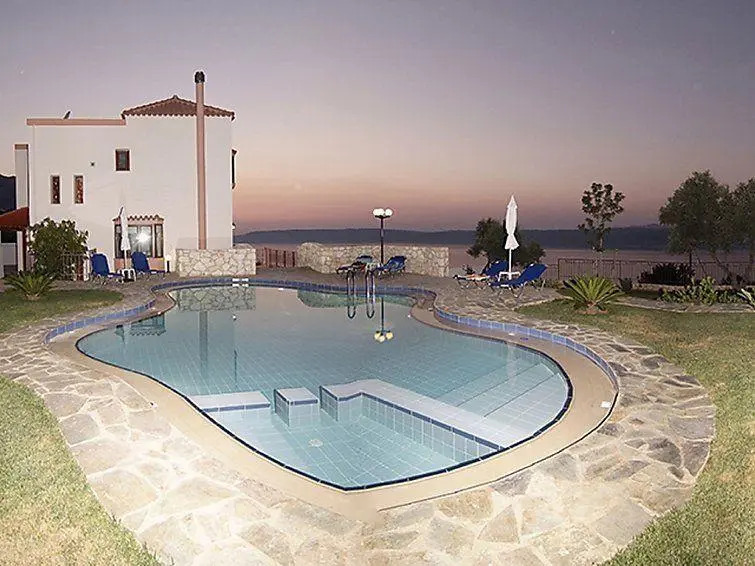 Finca En Plakias Para 7 Personas.