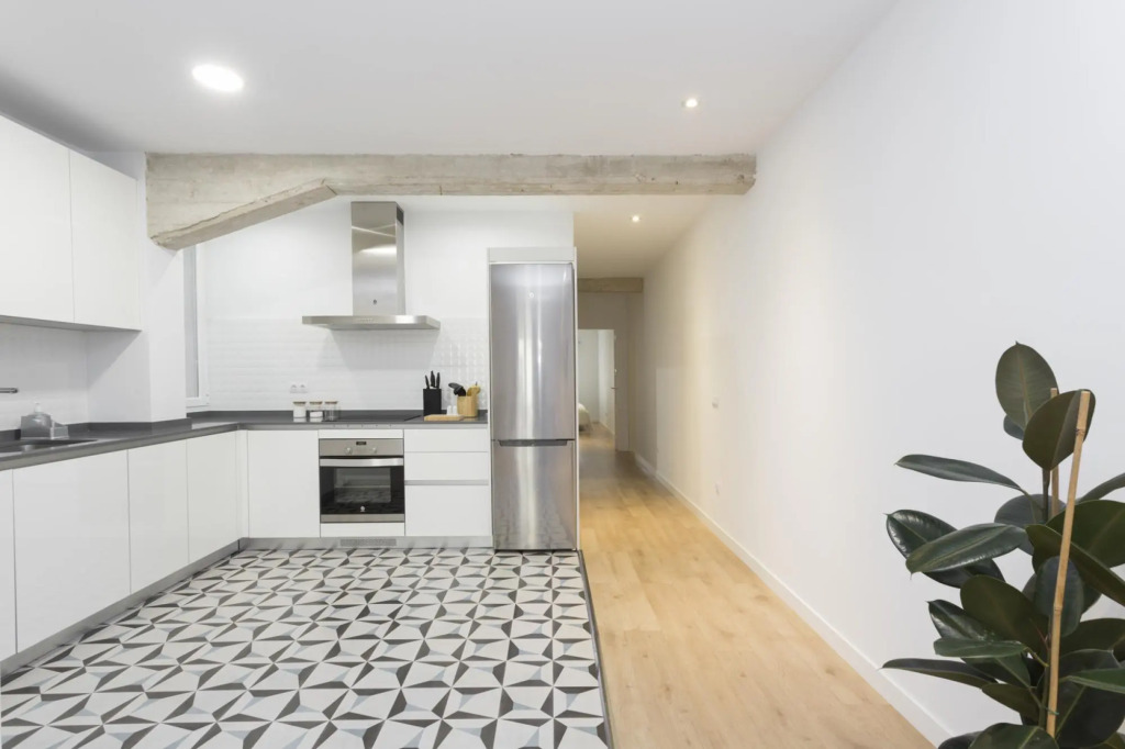 Modern & Chic 2BR/2BA apartment in trendy Chueca