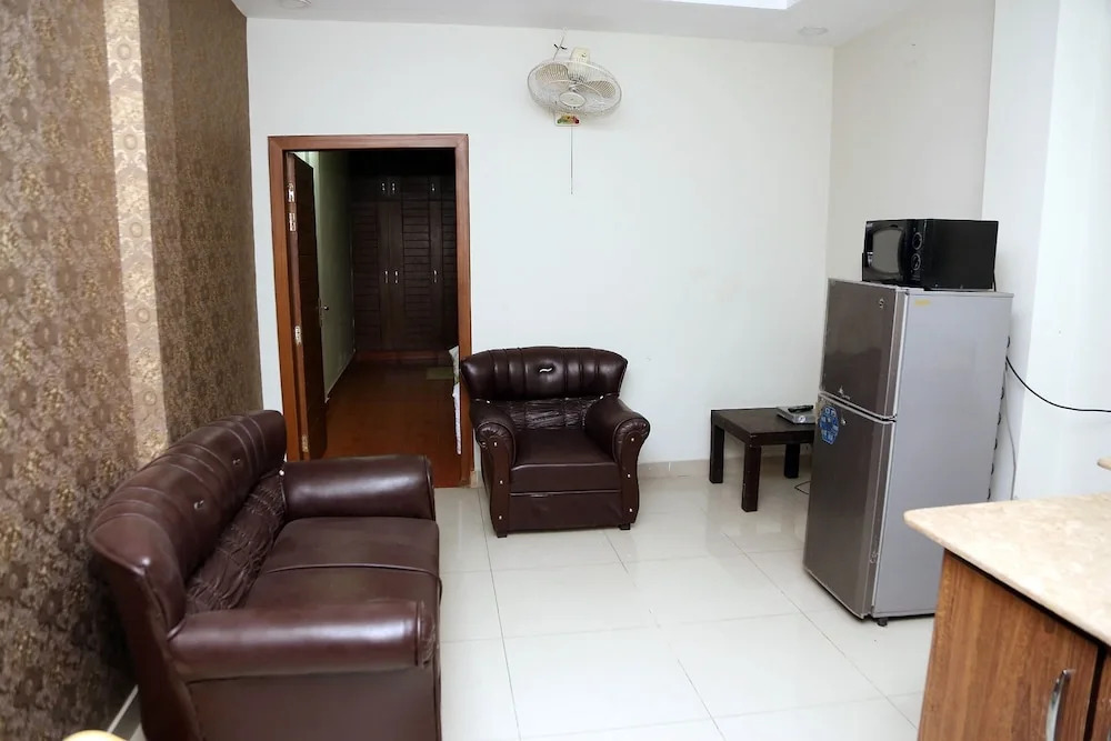 Hak Mall Suites
