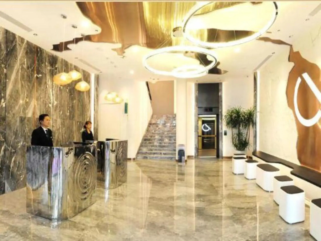 Veee Hotel