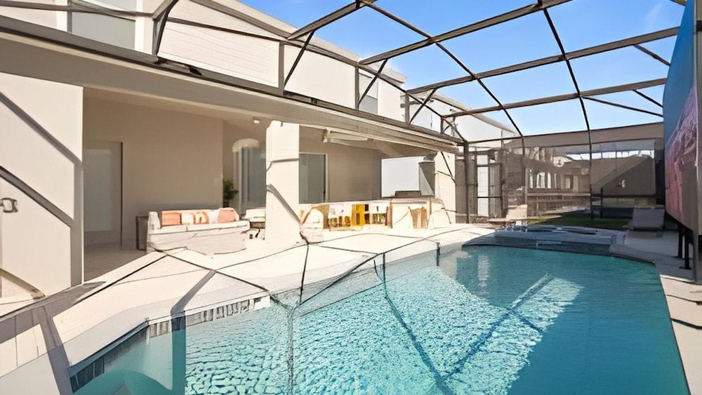 10br Villa w/ Star Wars Theater & Game Room