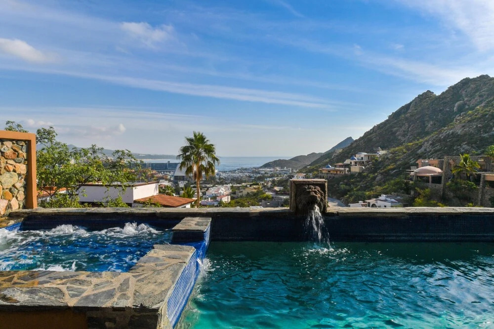 Ocean View 4BR Villa Steps From Cabo: Villa Haydee