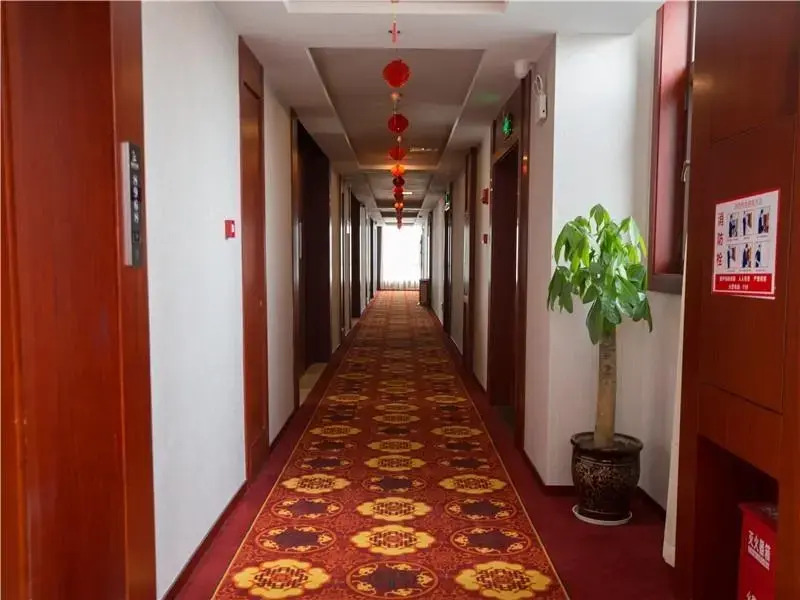 GreenTree Eastern Yibin Yijian Road New City Plaza Hotel