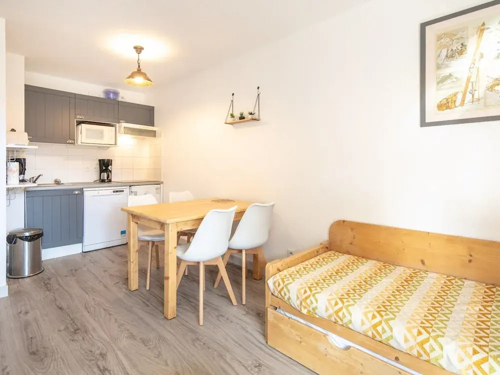 Studio in Saint-sorlin Near Ski Resort & Pool