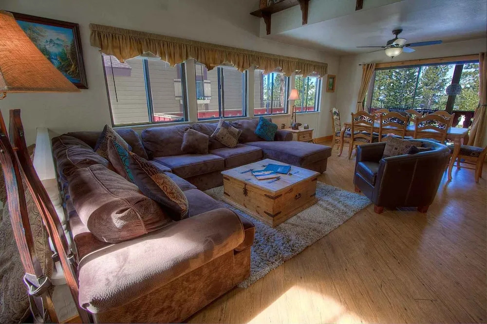 Pinehill Ponderosa by Lake Tahoe Accommodations