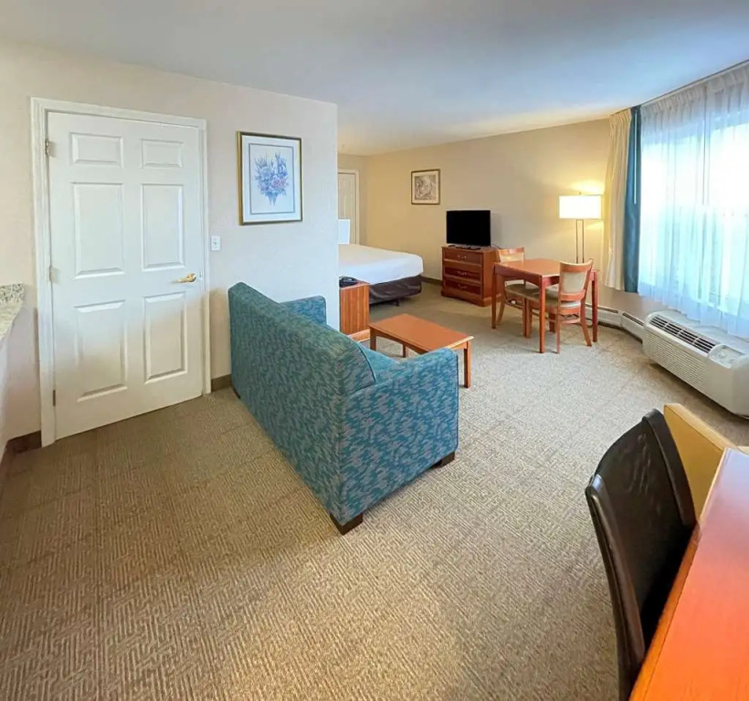 Smart Suites, an Ascend Collection Hotel