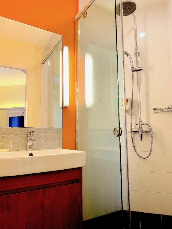 iStay Hotel
