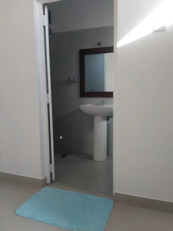 Queens Airport Residence