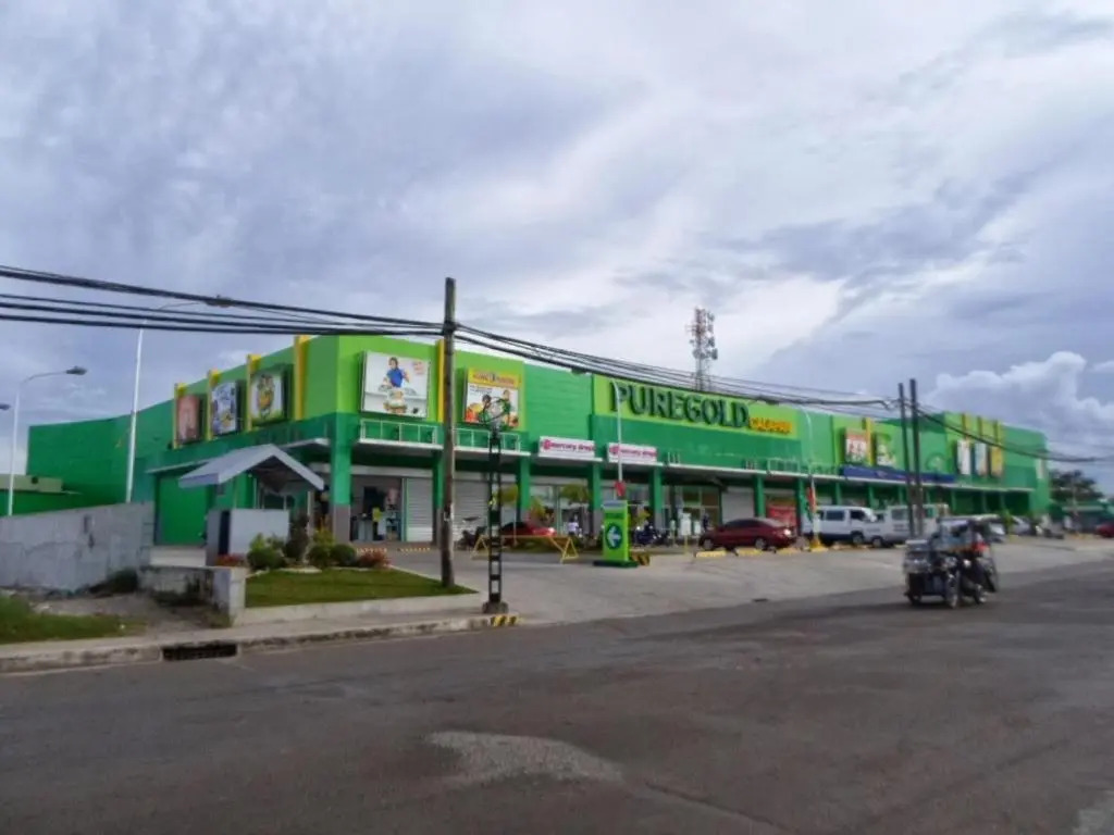 Furnished House in Calapan City Subdivision near ROBINSON/XENTRO Mall