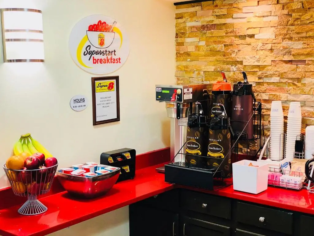 Super 8 By Wyndham Monticello