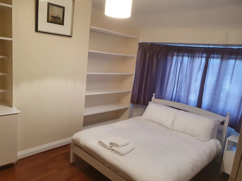 Elegant 3 Bed house walk Wembley stadium