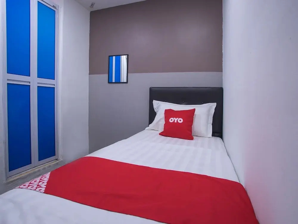OYO 90281 Hotel Taj
