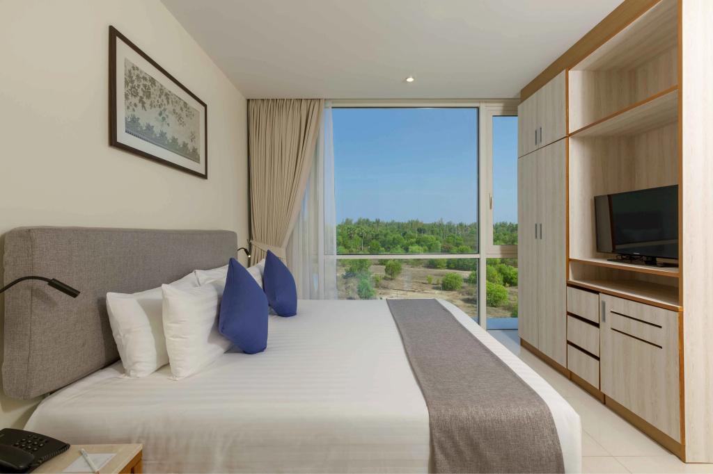 Splash Beach Resort Phuket, Family-Friendly Beachfront Resort