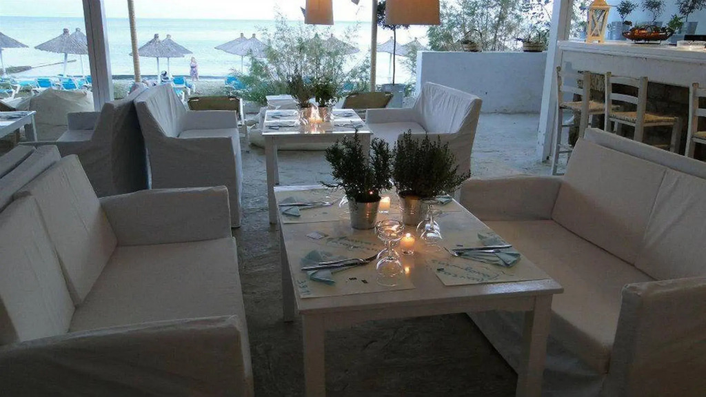 Tinos Beach Hotel