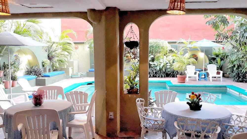 Solimar Inn Suites