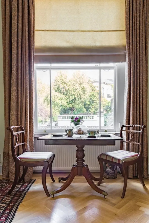 Stylish Flat Close To Victoria Station