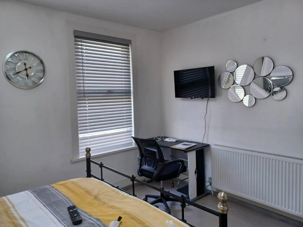 Dream Home Estate - 3 Bedrooms 2 Bathrooms