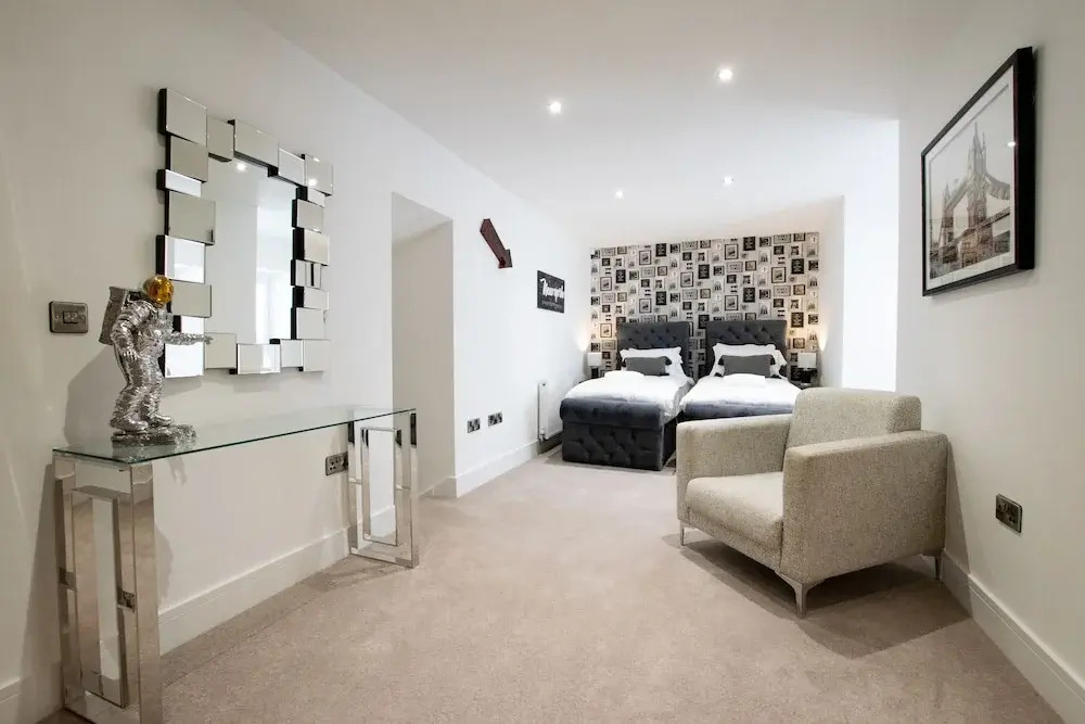 Rowan Tree - Your Apartment