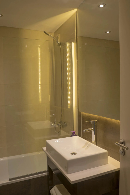 Lemon Suites