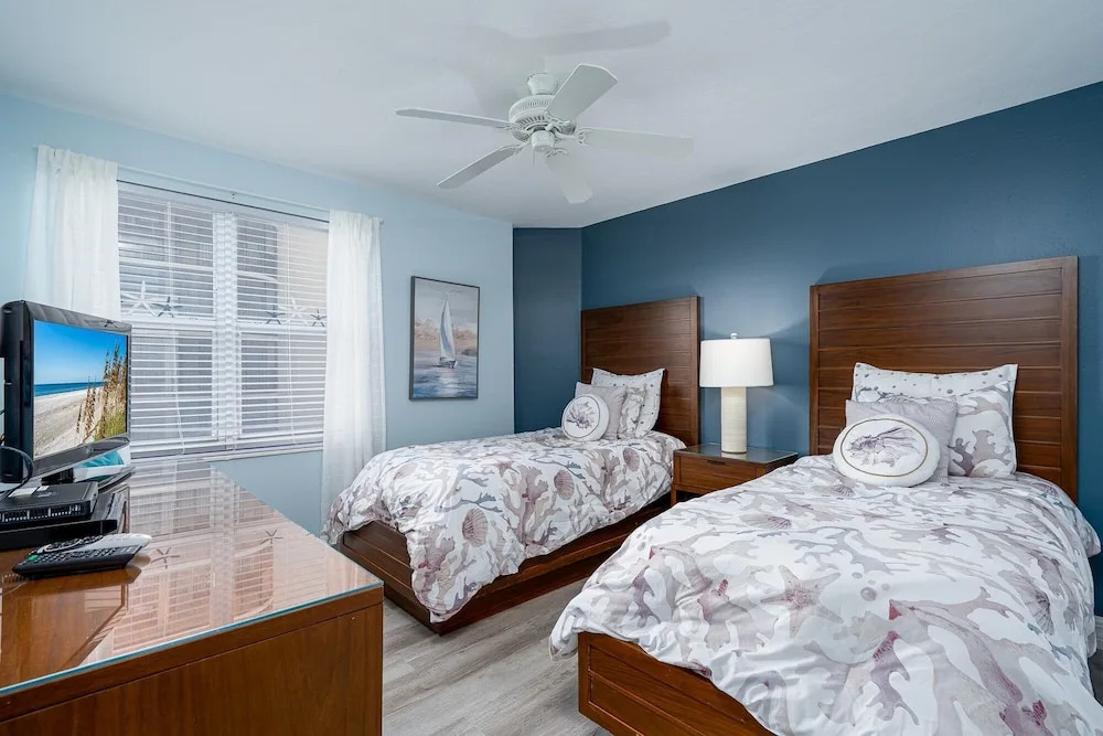 Immaculate Direct Gulf Front 3 Bedroom Condo - Gullwing 505 3 Condo by RedAwning