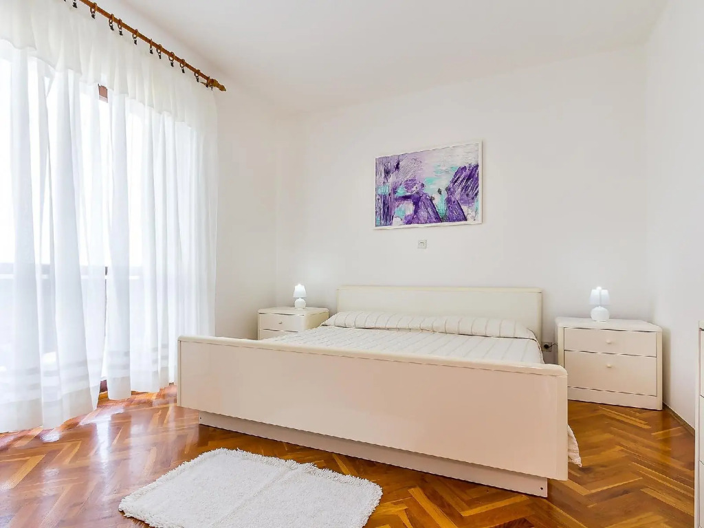 Lino - Two Bedroom