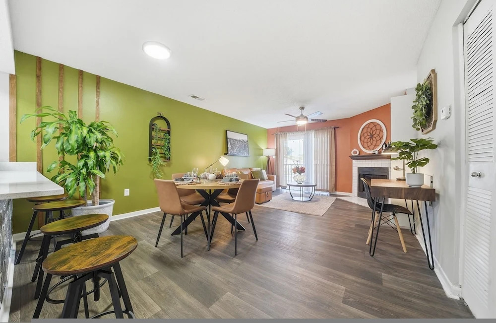 Modern 2BR 2BA w King Bed Pool Gym 10