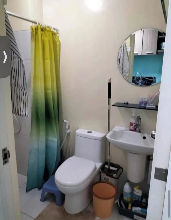 Charming Condo With Private Pool in Las Piñas, Philippines