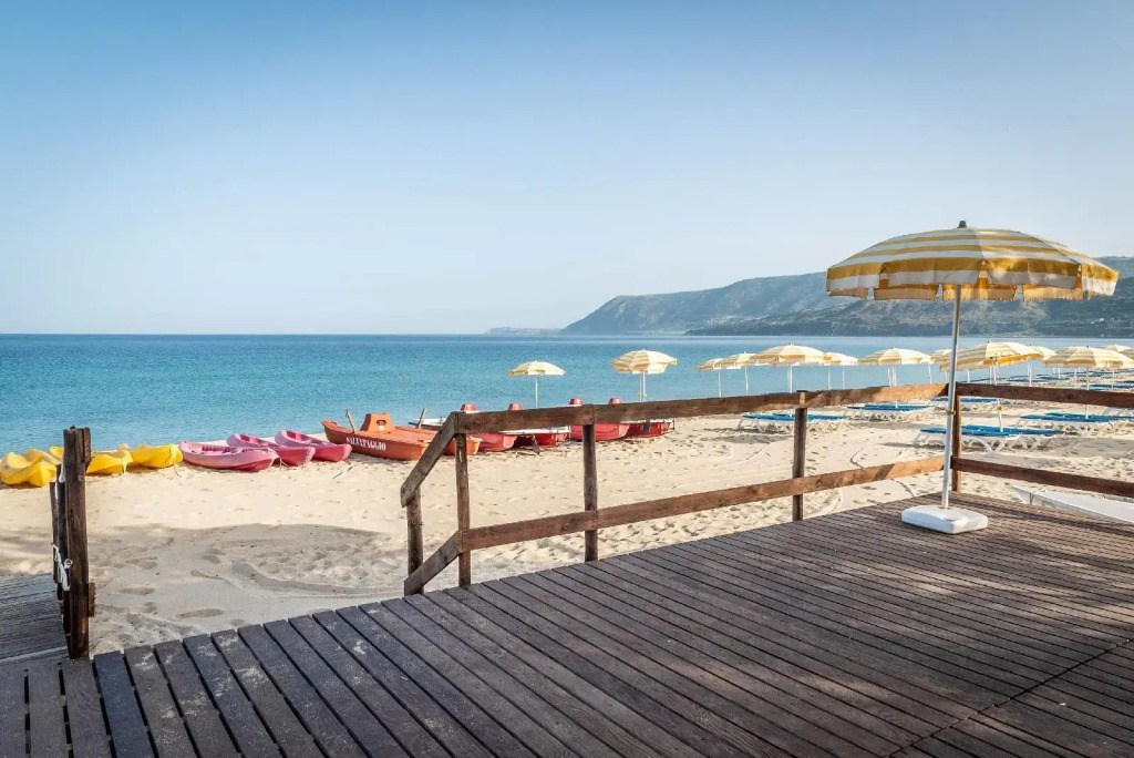 Nicotera Beach Village