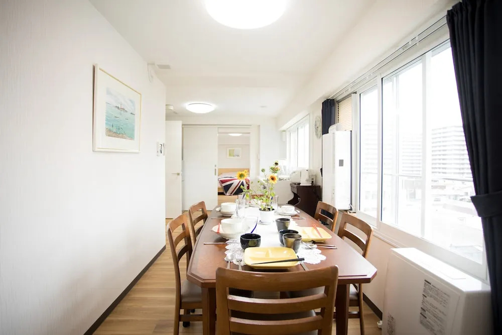 HDO Frontier 24 - Deluxe Apartment 701