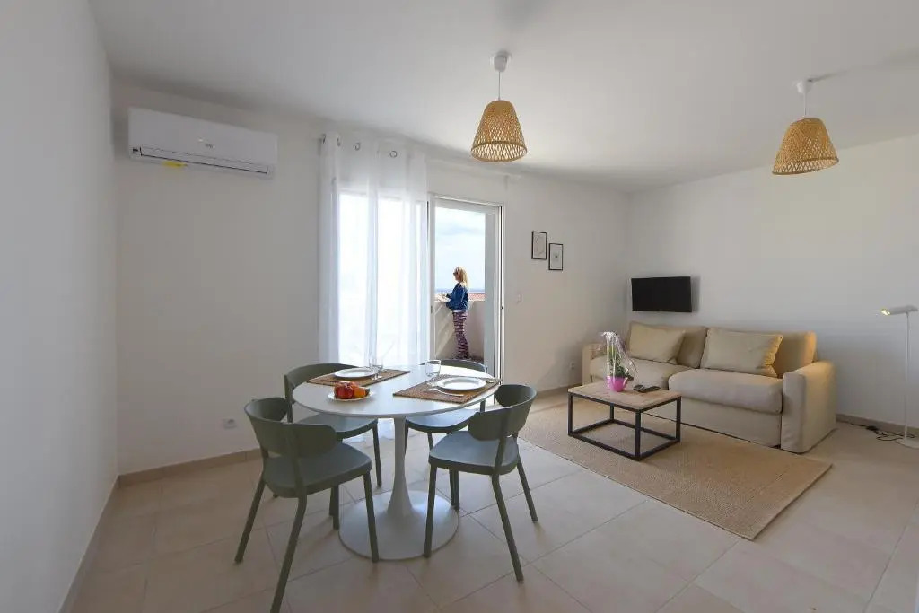 Residence Marina di Bravone - appartement 6 personnes RDC N8