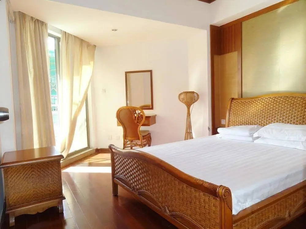 Crystal Blue Bay Vacation Hotel