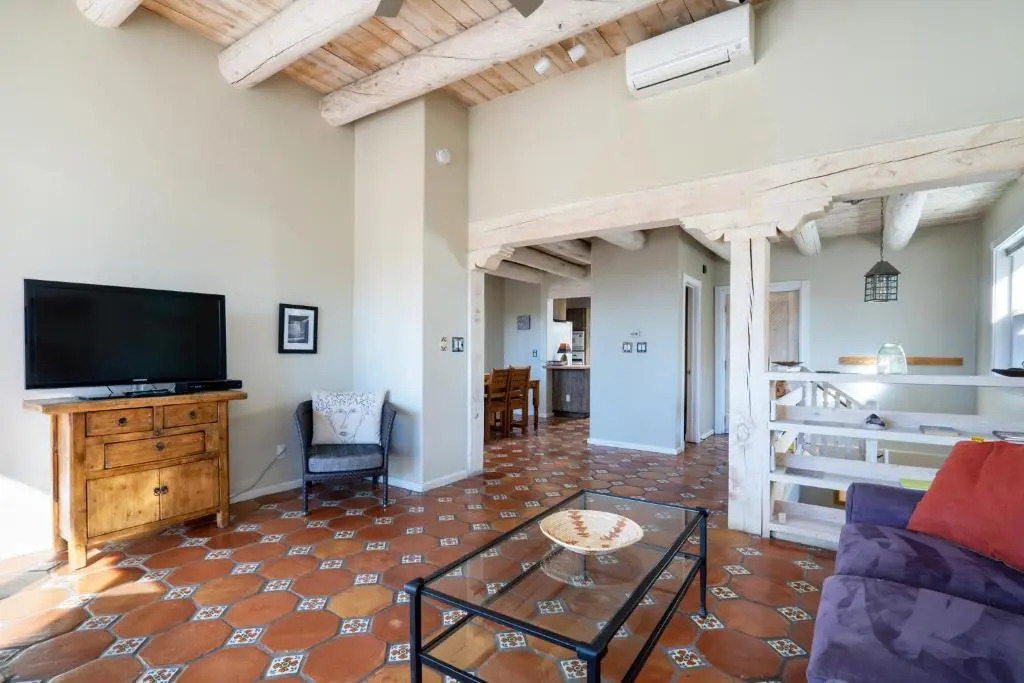 Casa Viva, 2 Bedrooms, Walk to Plaza, Fireplace, Pet Friendly, Sleeps 5
