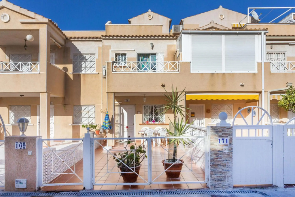 Tara 2 bed Townhouse in Torrevieja