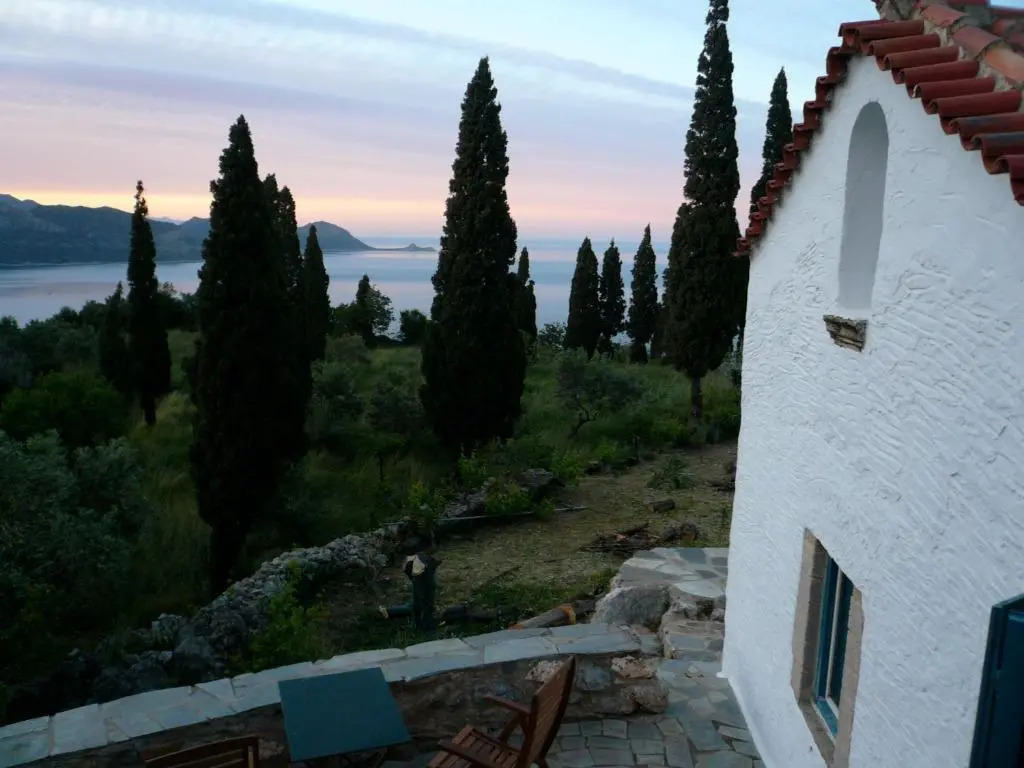 Strongilos Homestay