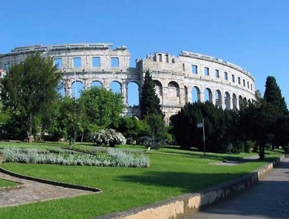 Apartments Antic