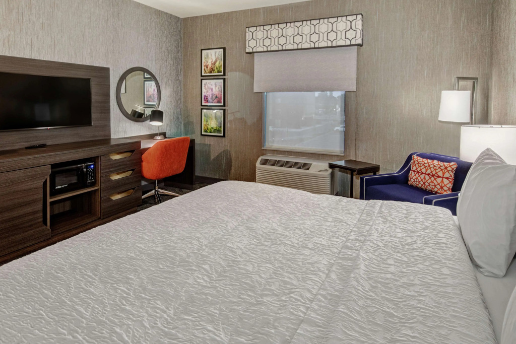 Hampton Inn Fresno Airport