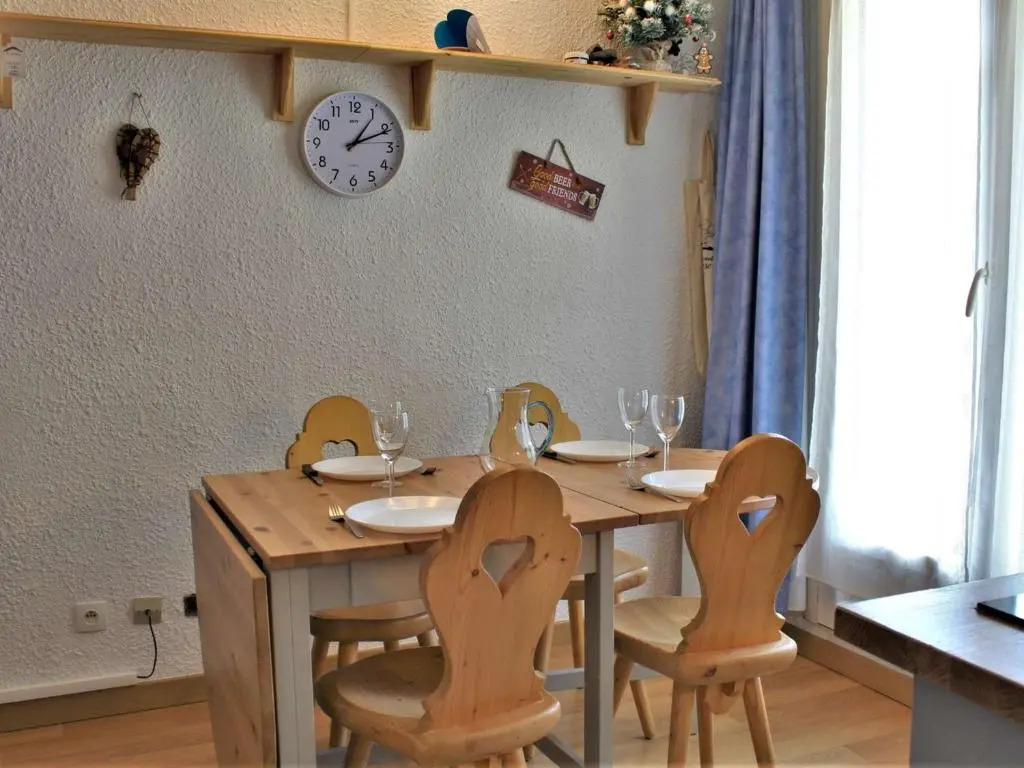 Appartement Risoul, 1 pièce, 4 personnes - FR-1-330-496