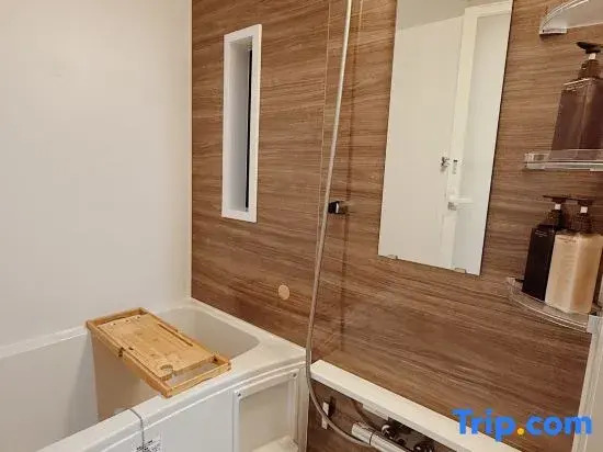 「Jiayi」2-10 people 2 bedrooms 2 bathrooms 1 bathroom 1 living room 1 kitchen 1 garden
