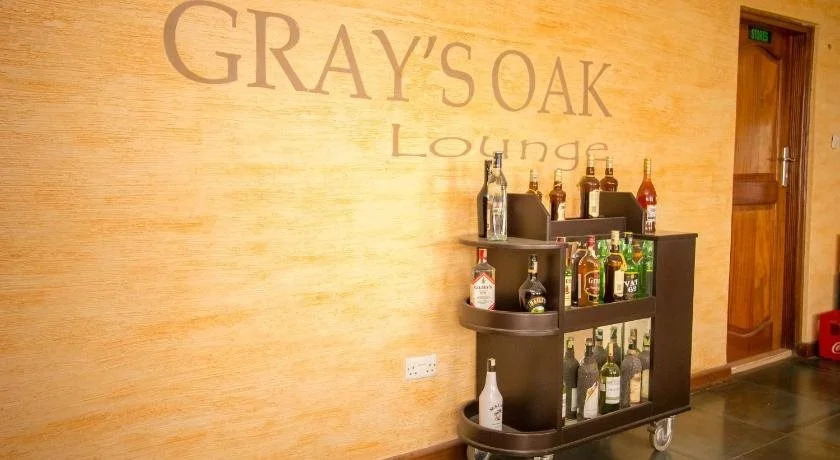 Gray's Oak Hotel