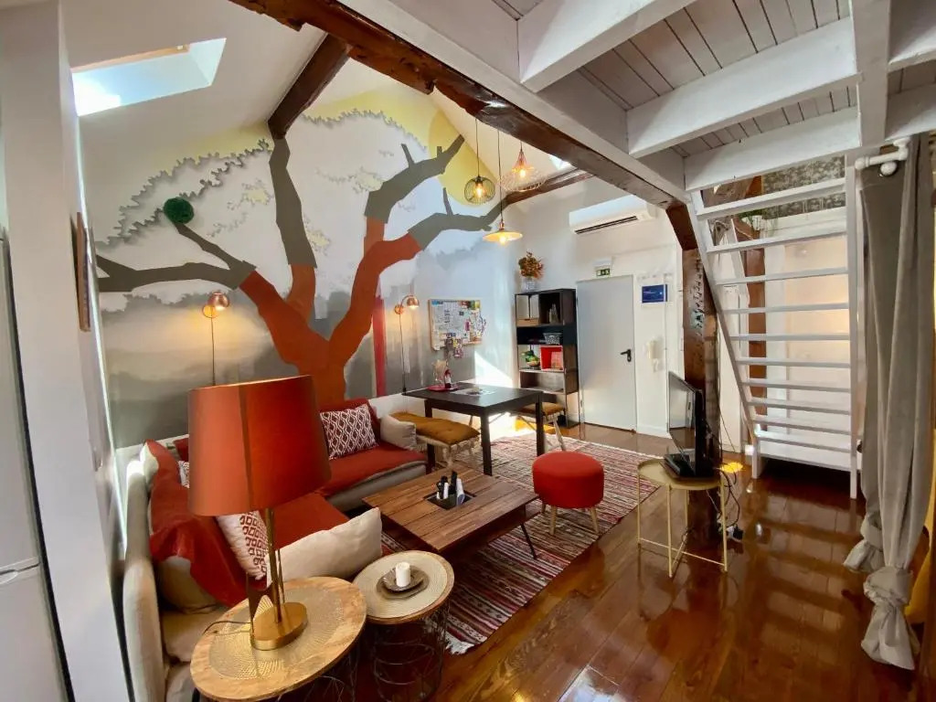 Studios with Mezzanine Rua da Moeda