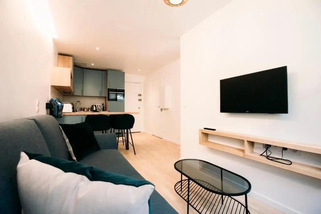 Le MAJESTIC **** : Luxury T2 plein centre / v-rent