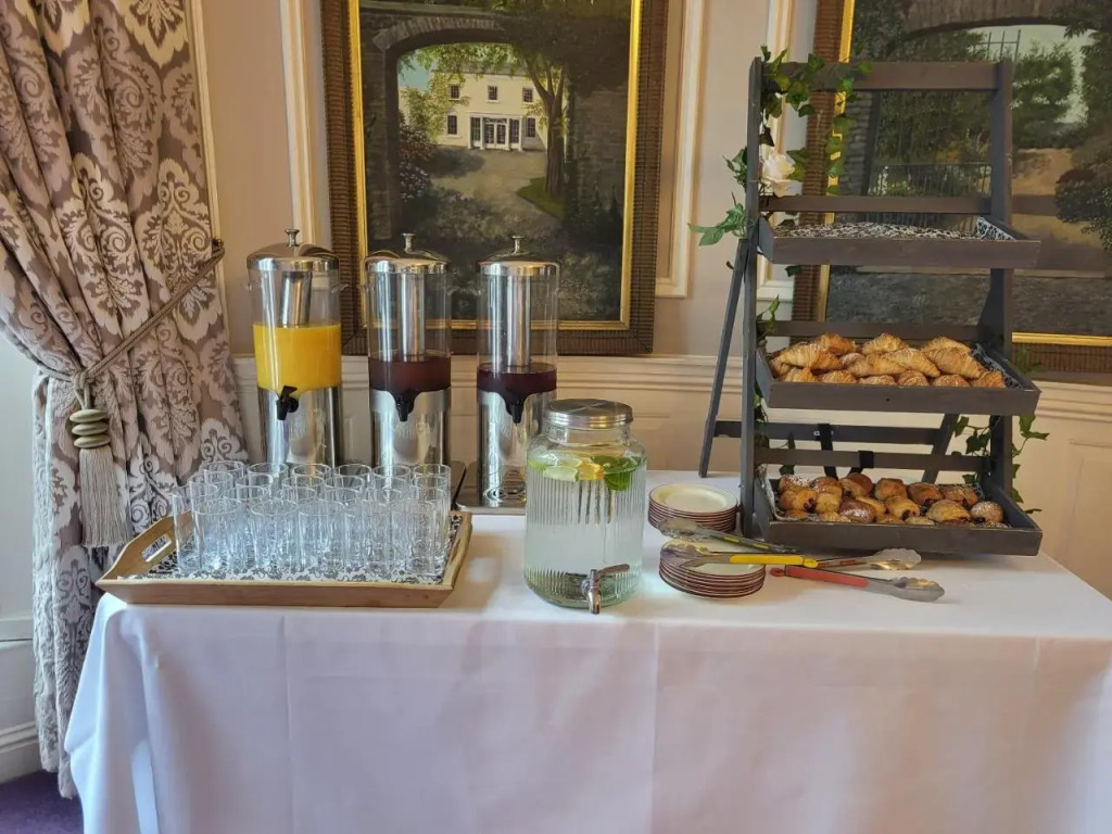 Liffey Valley House Hotel