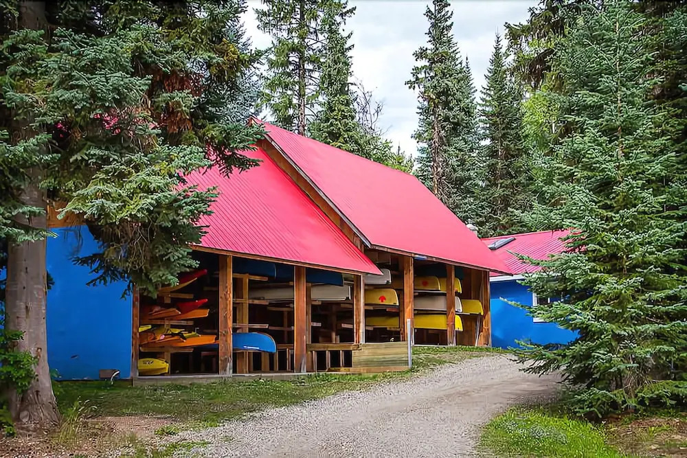 Becker's Lodge Bowron Lake Adventures Resort