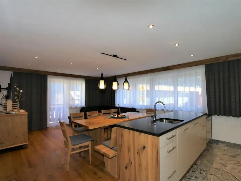 High-quality holiday apartment in Oberkrimml near waterfalls