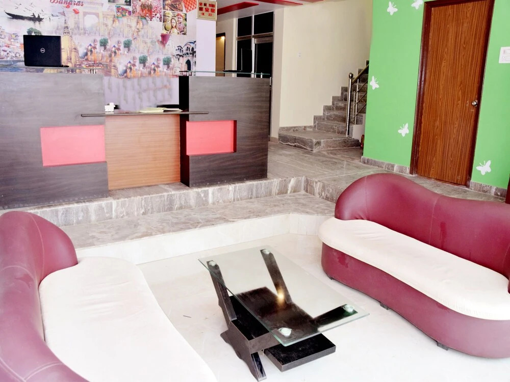 OYO Flagship 128 AIIMS BHU