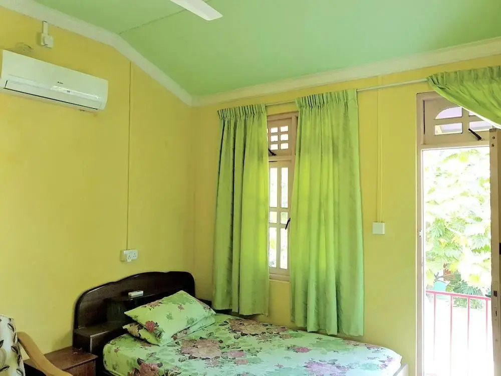 Bina Surf Camp
