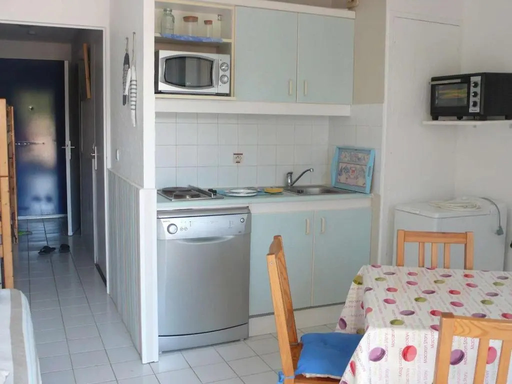 Appartement Le Lavandou, 2 pièces, 4 personnes - FR-1-308-92