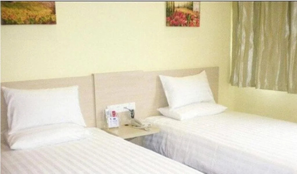 Tongren Huaxia Hotel