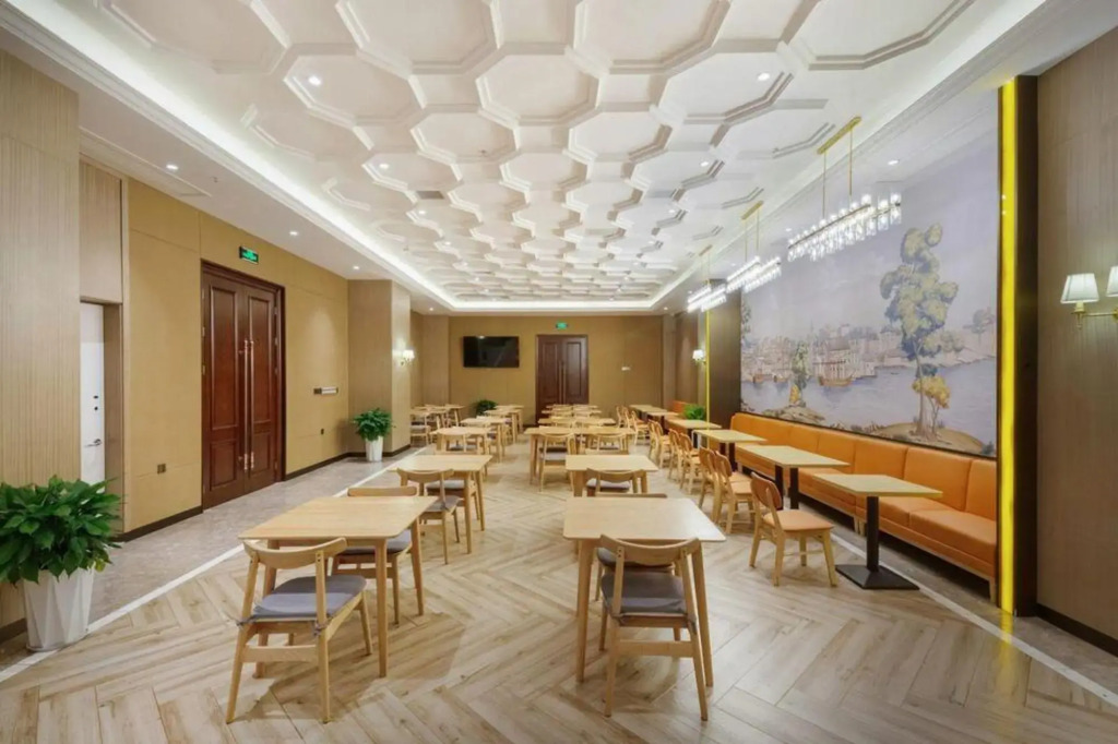 RVienna International Hotel (Fangte store, Wuhu government center)