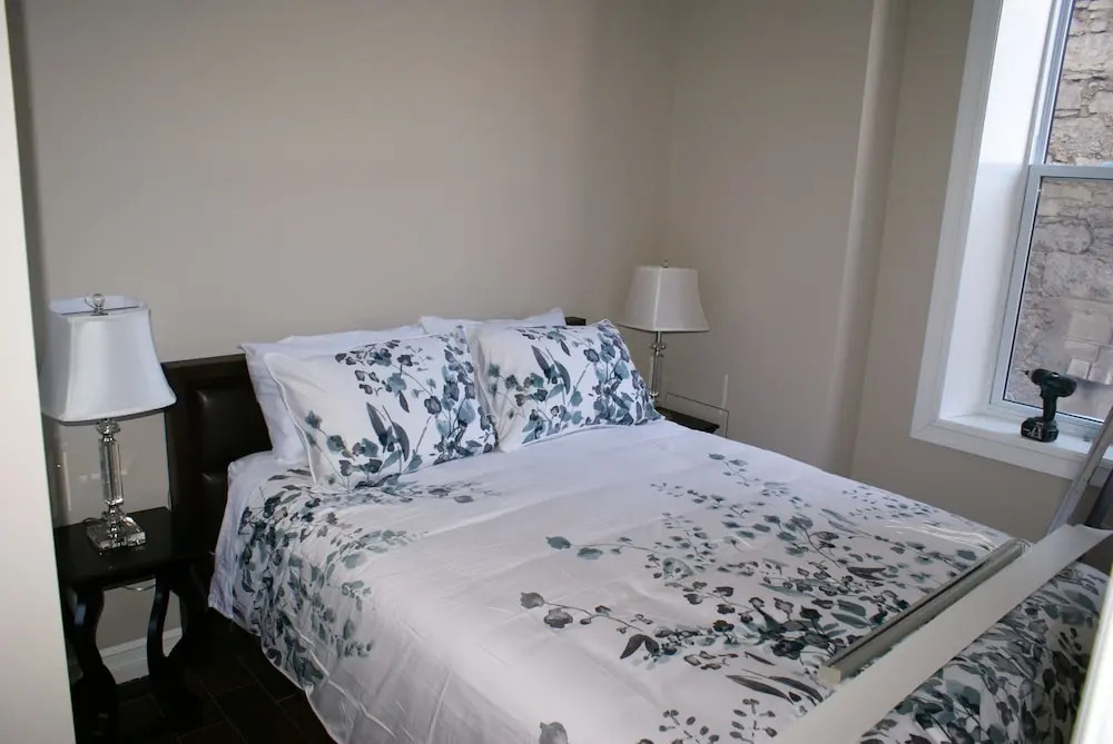 Western Hotel & Executive Suites